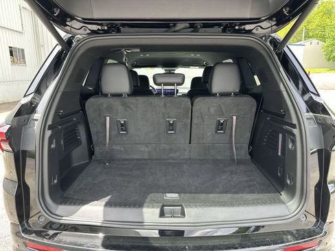 Used 2025 Buick Enclave Sport Touring AWD/4WD image 21