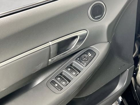 Used 2022 Hyundai Sonata SEL Plus w/ Preferred Accessory Package image 18