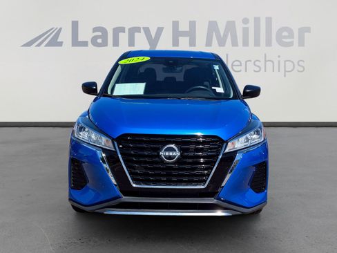 Used 2024 Nissan Kicks S w/ Interior Electronics Package FWD image 8