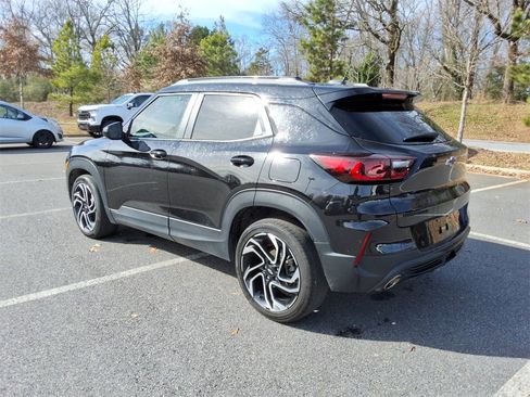 Certified 2024 Chevrolet TrailBlazer RS w/ Driver Confidence Package image 4