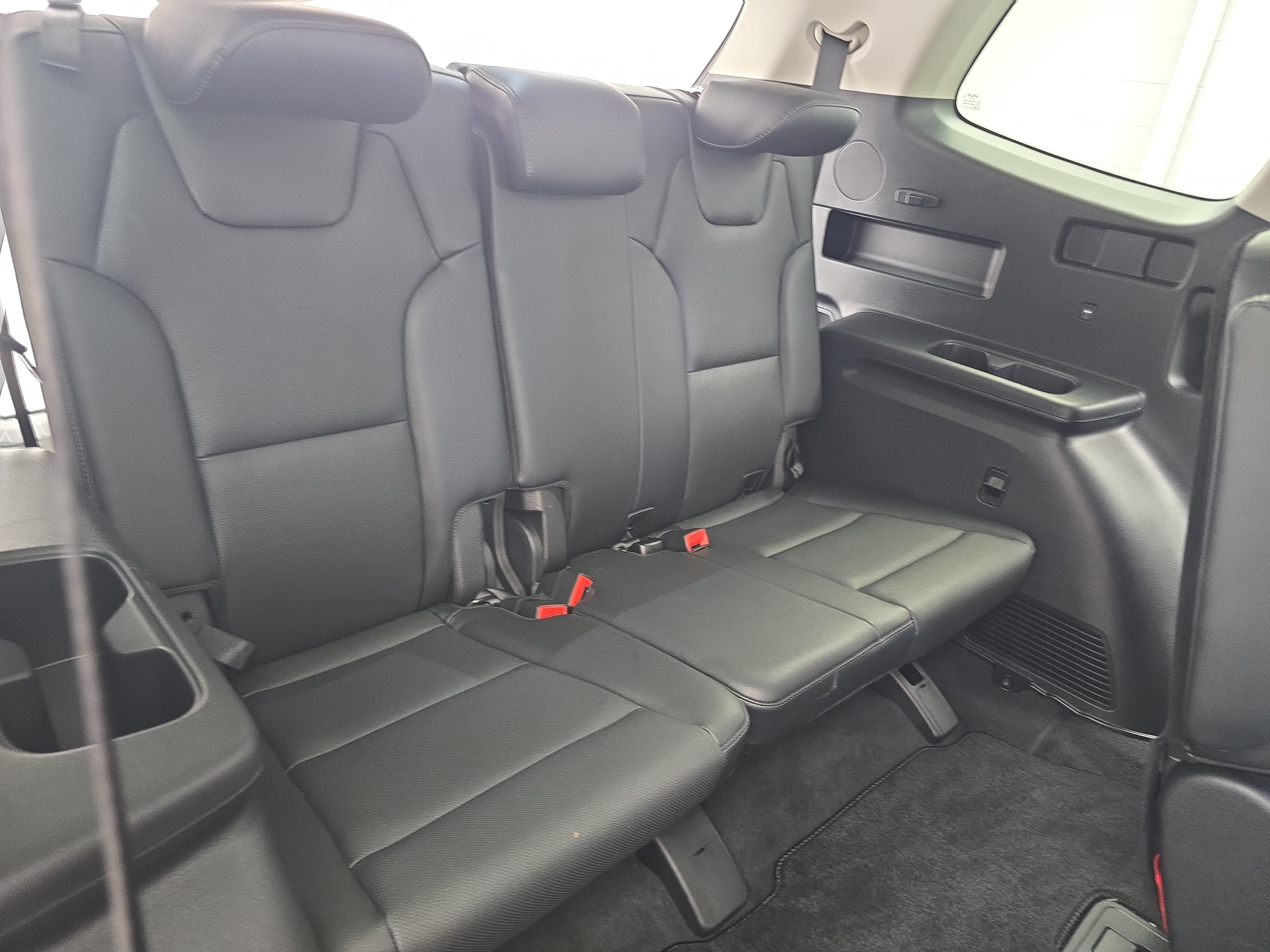 Used 2025 Kia Telluride EX w/ EX Captain's Chair Package FWD image 12