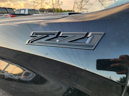 Used 2023 Chevrolet Silverado 1500 RST AWD/4WD image 6