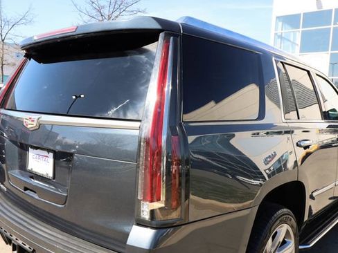 Used 2019 Cadillac Escalade Luxury image 26
