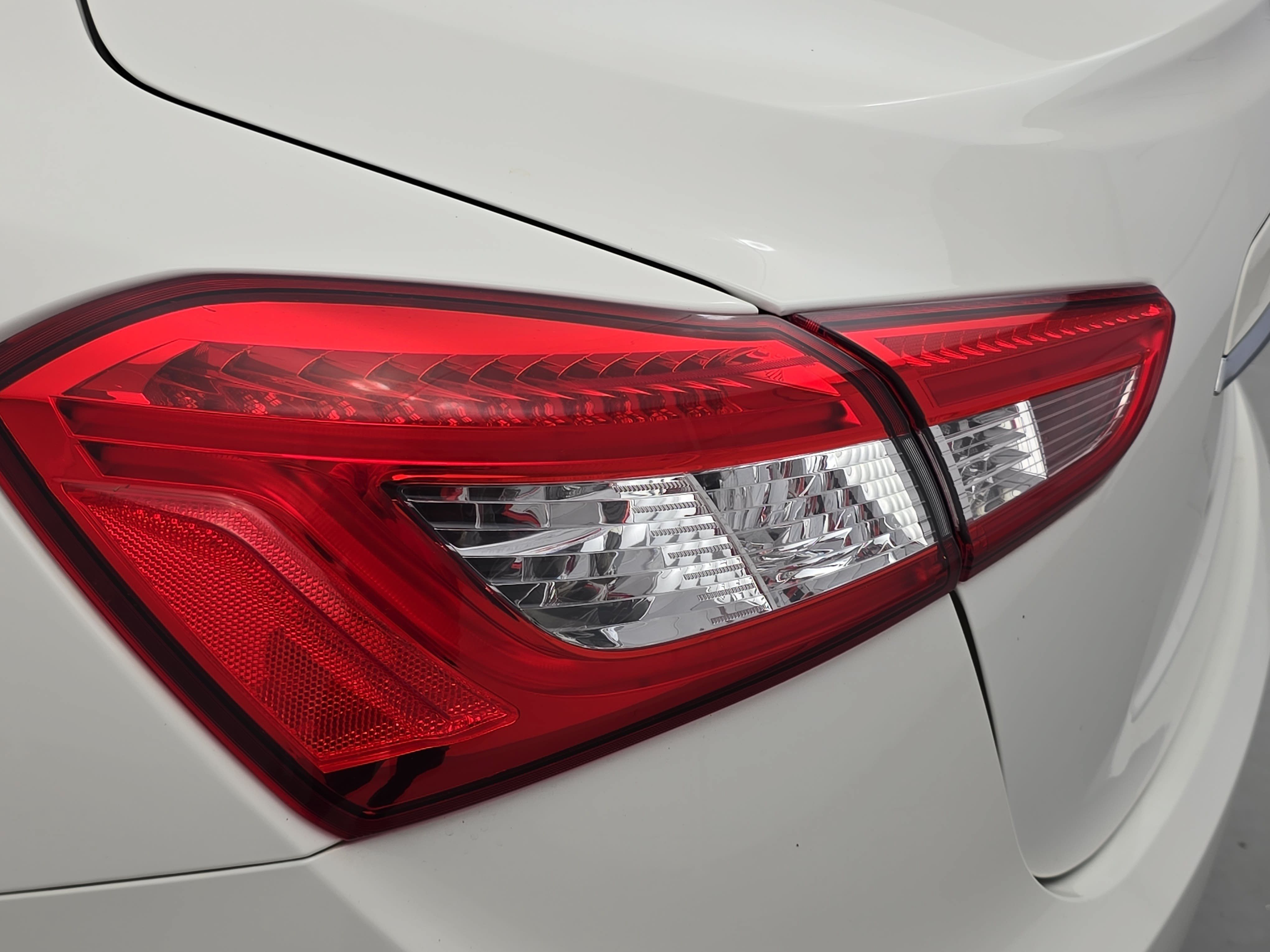Used 2014 Maserati Ghibli RWD image 34