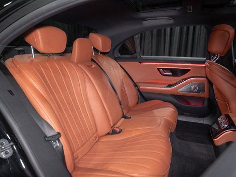 Certified 2026 Mercedes-Benz S 500 4MATIC image 11