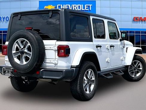 Used 2019 Jeep Wrangler Unlimited Sahara w/ Safety Group AWD/4WD image 5
