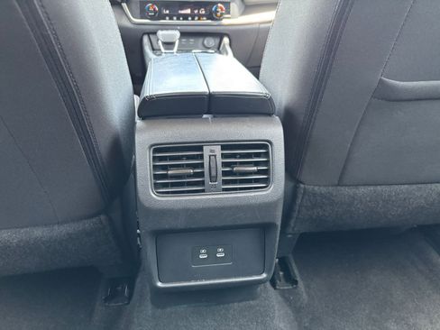 Used 2025 Nissan Rogue SV FWD image 24
