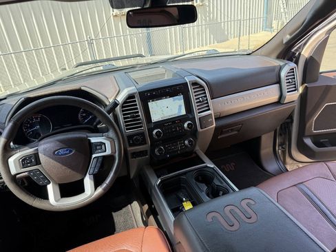 Used 2018 Ford F250 King Ranch w/ FX4 Off-Road Package AWD/4WD image 33