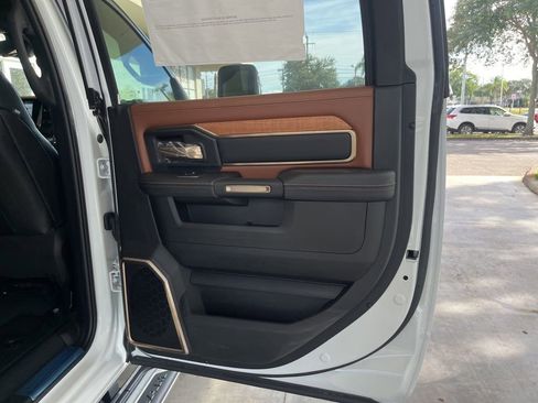 New 2023 RAM 2500 Limited image 27