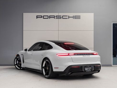 Used 2024 Porsche Taycan GTS image 3