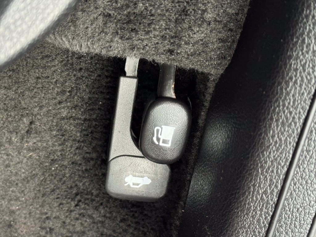 Used 2022 Kia Forte GT w/ GT Technology Package FWD image 31