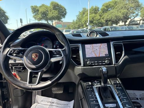 Used 2018 Porsche Macan S AWD/4WD image 19