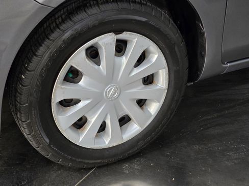 Used 2018 Nissan Versa SV image 13