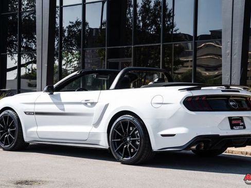 Used 2019 Ford Mustang GT Premium w/ Equipment Group 401A image 7