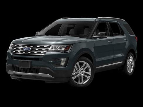 Used 2016 Ford Explorer XLT w/ Equipment Group 202A AWD/4WD image 38