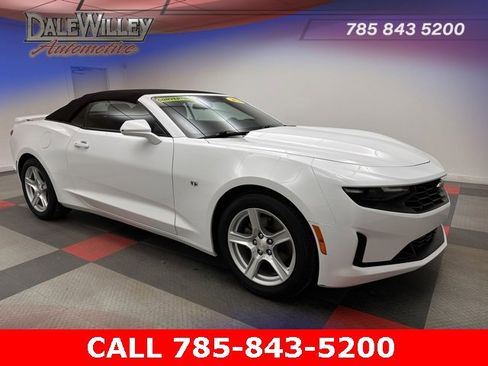Used 2023 Chevrolet Camaro LT image 1