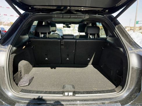 Used 2022 Mercedes-Benz GLA 250 4MATIC w/ Premium Package Lite image 7