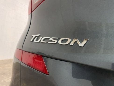Used 2021 Hyundai Tucson SE image 86