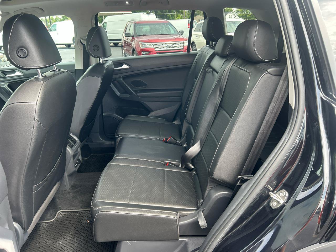 Used 2021 Volkswagen Tiguan SEL w/ 3-Row Tiguan MDO Package FWD image 11