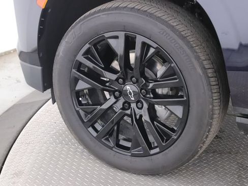 Used 2024 Chevrolet Tahoe High Country AWD/4WD image 13