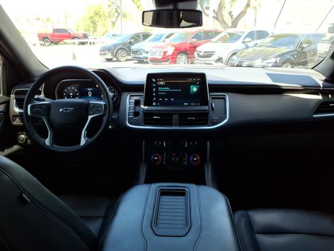 Used 2023 Chevrolet Tahoe Z71 w/ Luxury Package AWD/4WD image 17