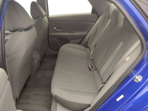 Used 2024 Hyundai Elantra SEL FWD image 18