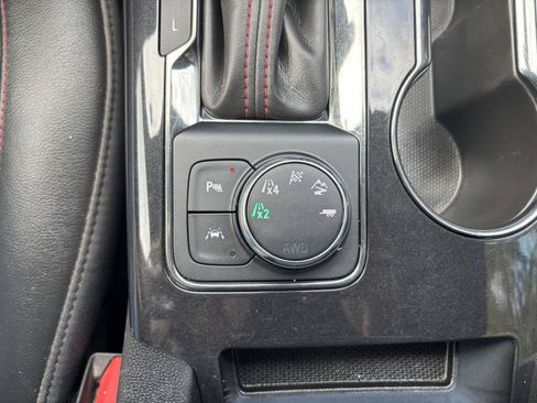 Used 2020 Chevrolet Blazer RS AWD/4WD image 25