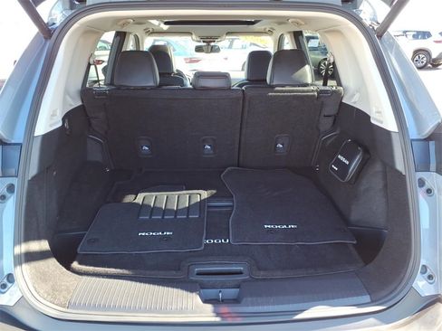 Certified 2023 Nissan Rogue SL w/ SL Premium Package image 9
