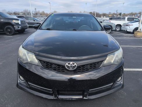 Used 2014 Toyota Camry SE image 9