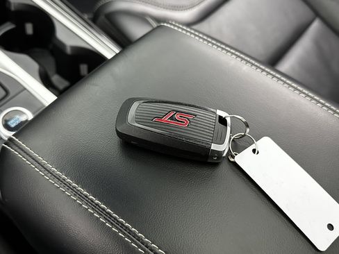 Used 2023 Ford Explorer ST w/ Equipment Group 401A image 28