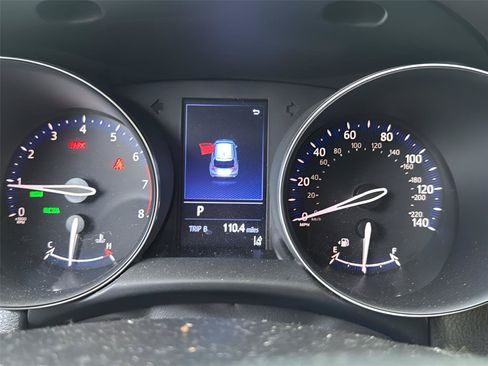 Used 2019 Toyota C-HR Limited FWD image 9