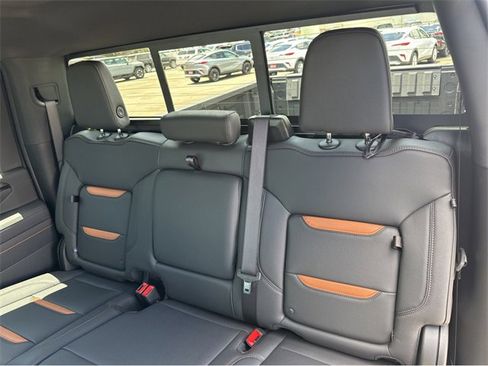 New 2025 GMC Sierra 2500 AT4 w/ AT4 Premium Plus Package image 18