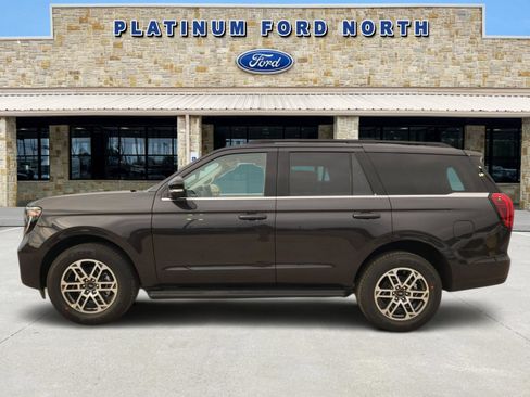 New 2026 Ford Expedition Active RWD image 3