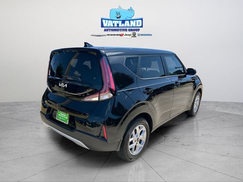 Used 2025 Kia Soul LX w/ LX Technology Package FWD image 5