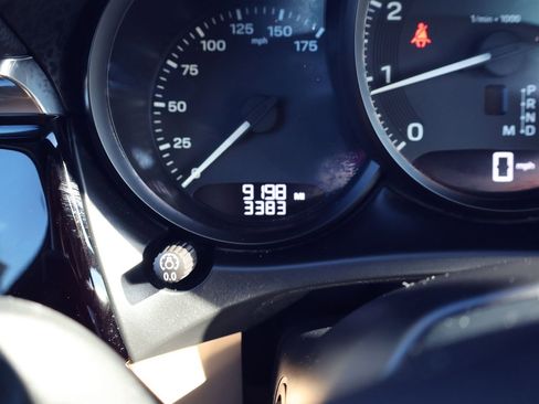 New 2024 Porsche Macan 4 Electric image 16