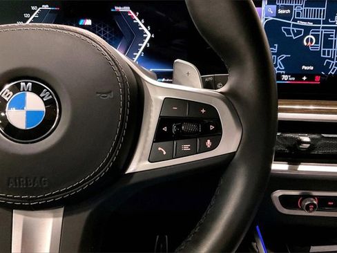 Used 2023 BMW X7 xDrive40i w/ Executive Package image 19