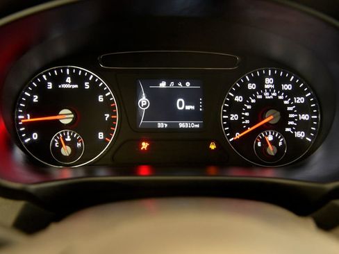 Used 2018 Kia Sorento L image 21