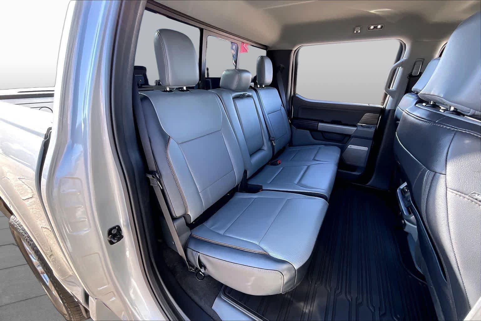 Used 2025 Ford F150 Lariat w/ Equipment Group 501A Mid AWD/4WD image 17