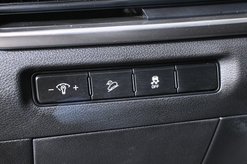 Used 2024 Kia Telluride S AWD/4WD image 28