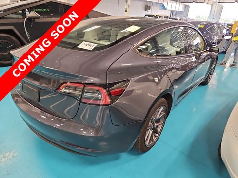 Used 2023 Tesla Model 3 Standard Range RWD image 3