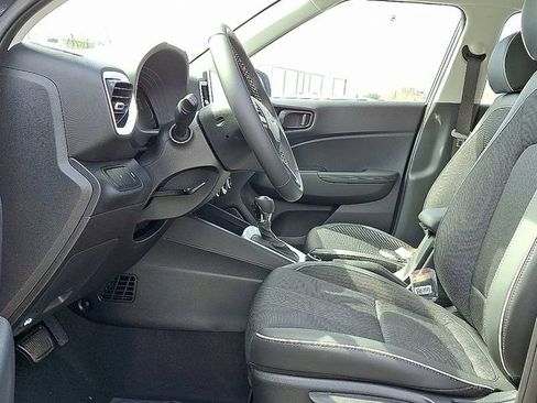 New 2026 Hyundai Venue SEL FWD image 7