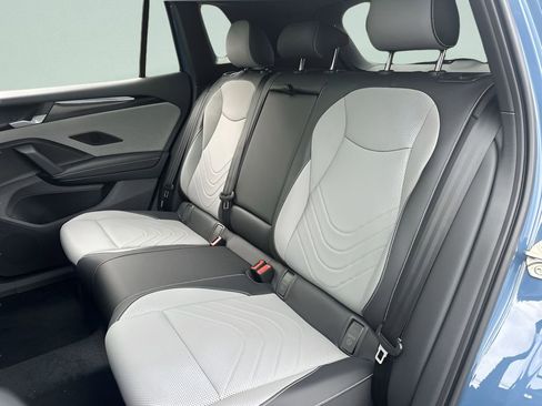New 2026 Volkswagen Tiguan SE R-Line FWD image 23