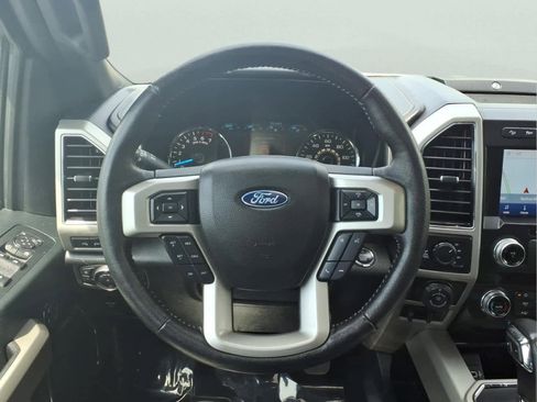 Used 2020 Ford F150 Lariat w/ Equipment Group 502A Luxury AWD/4WD image 19