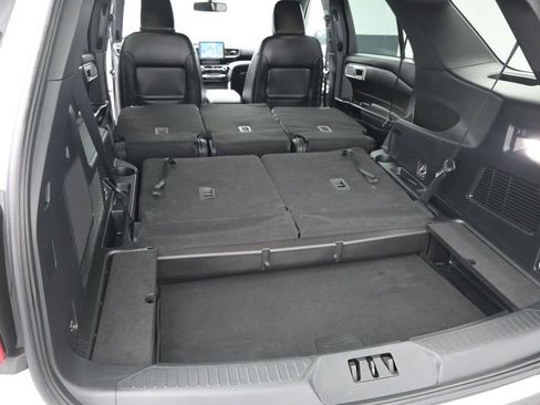 Used 2022 Ford Explorer ST-Line RWD image 11