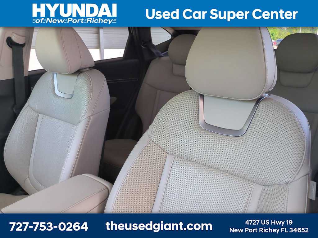 Certified 2022 Hyundai Tucson Limited w/ Cargo Package FWD image 7