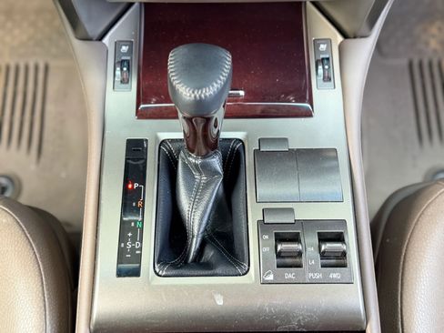 Used 2018 Lexus GX 460 Premium w/ Premium Package image 22