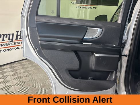 Used 2025 Ford Expedition Platinum AWD/4WD image 20