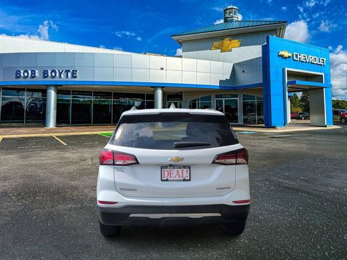 Used 2024 Chevrolet Equinox Premier FWD image 4