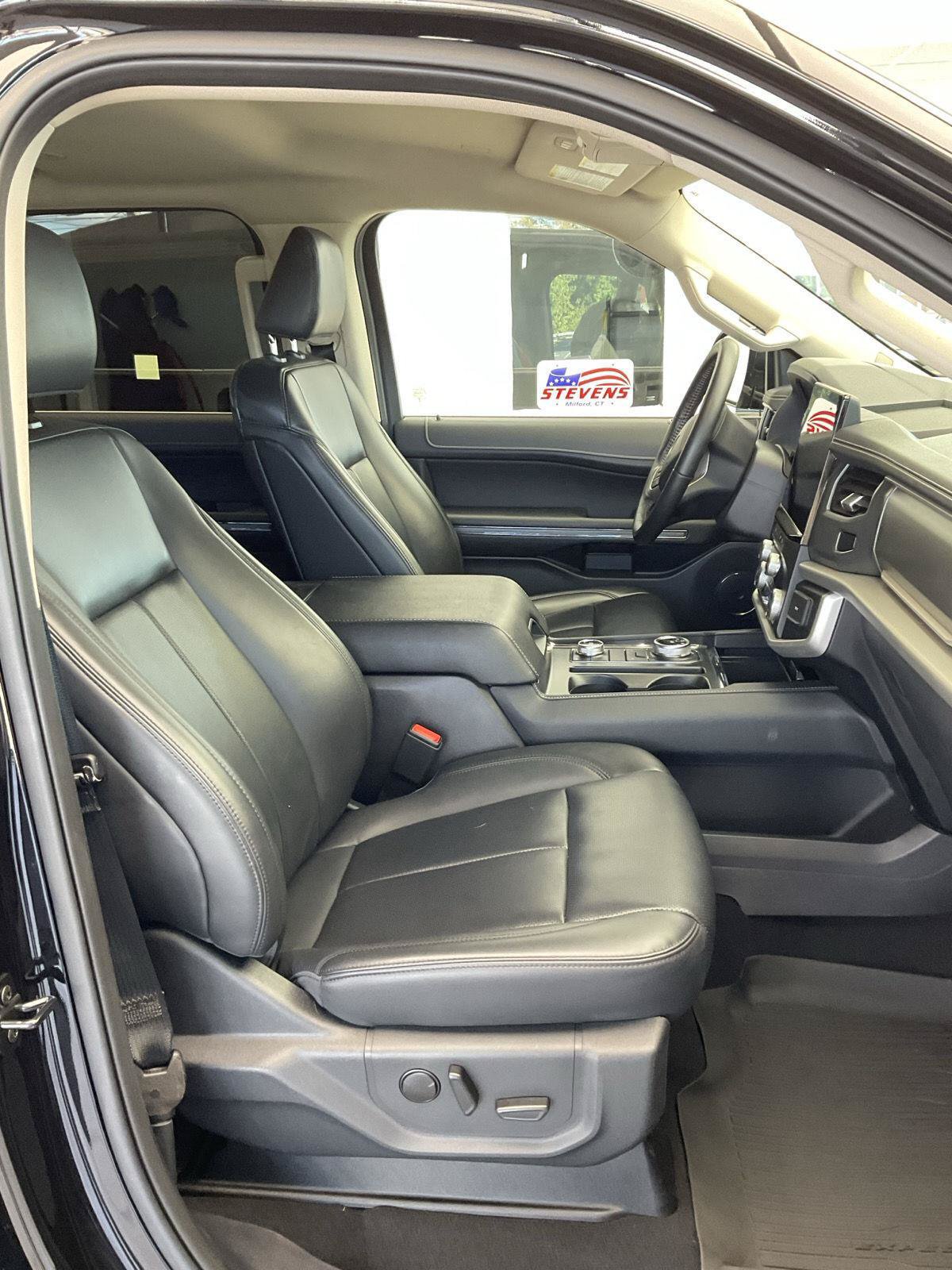 Used 2023 Ford Expedition Max XLT AWD/4WD image 12