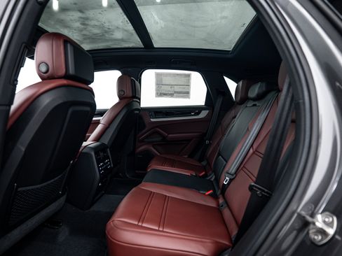 New 2026 Porsche Cayenne S image 22
